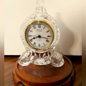 Vintage Crystal Legends Quartz Clock.  Beautiful condition vintage clock.